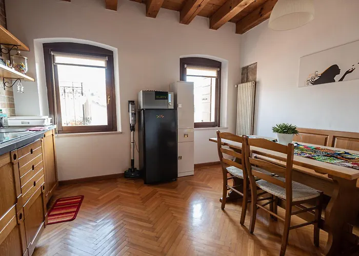 Appartamento Torre Cà Emo, Il Bilocale Di Serravalle